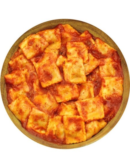 Raviolis de Carne con Salsa Bolognesa